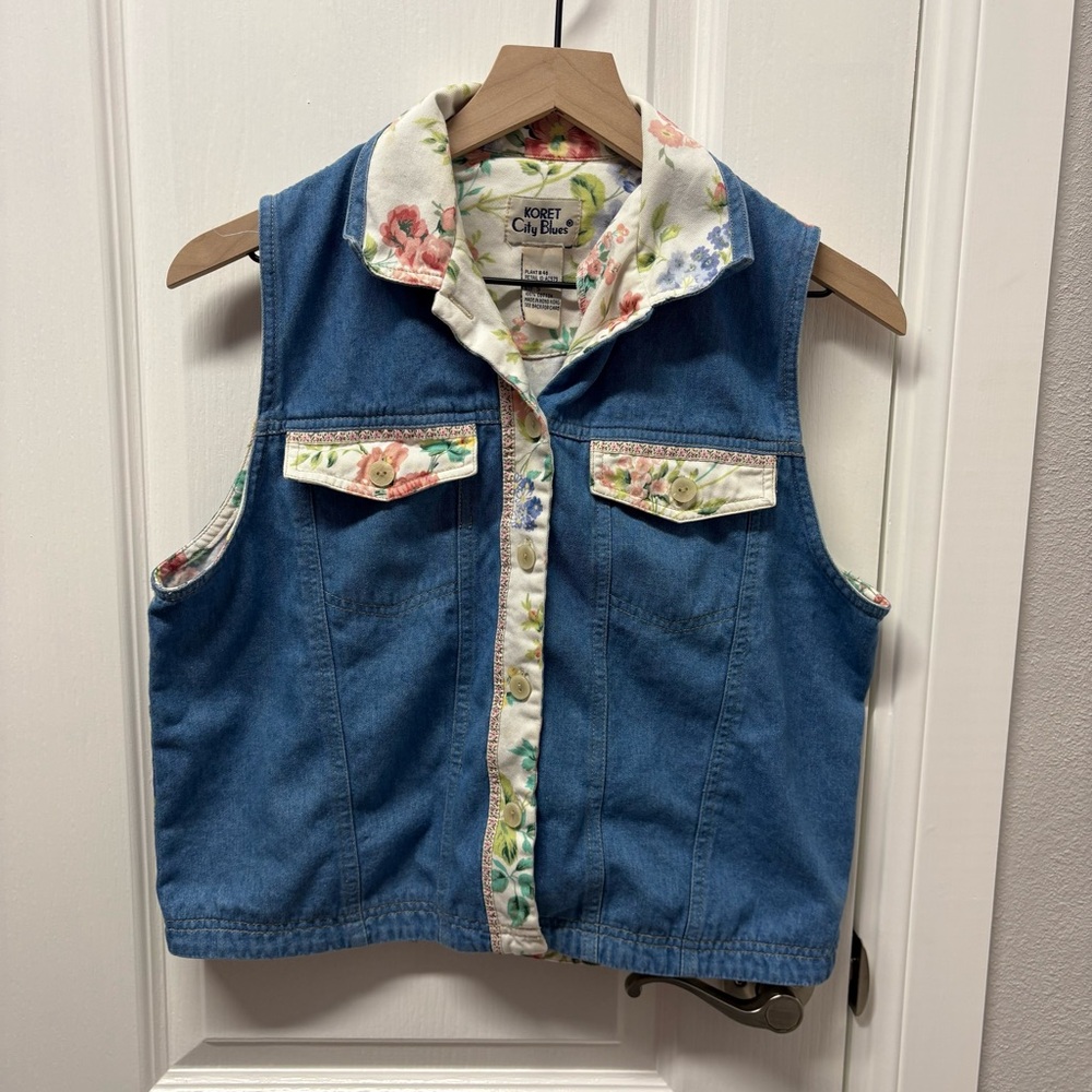 Koret City Blues Floral Denim Vest vintage size small 100% Cotton